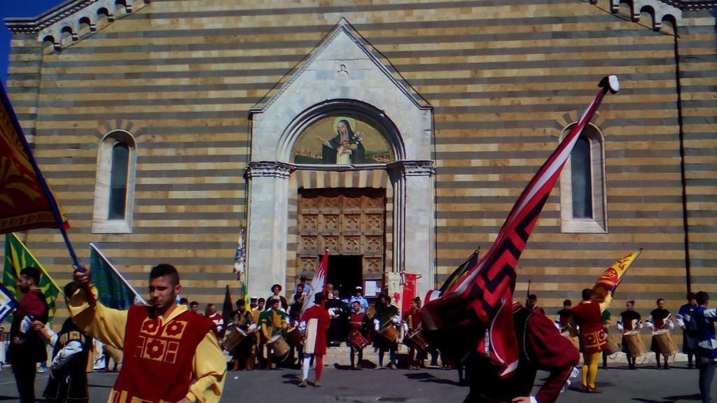 Tenuta Di Argiano A Montepulciano เคียนเชียโนแตร์เม ภายนอก รูปภาพ